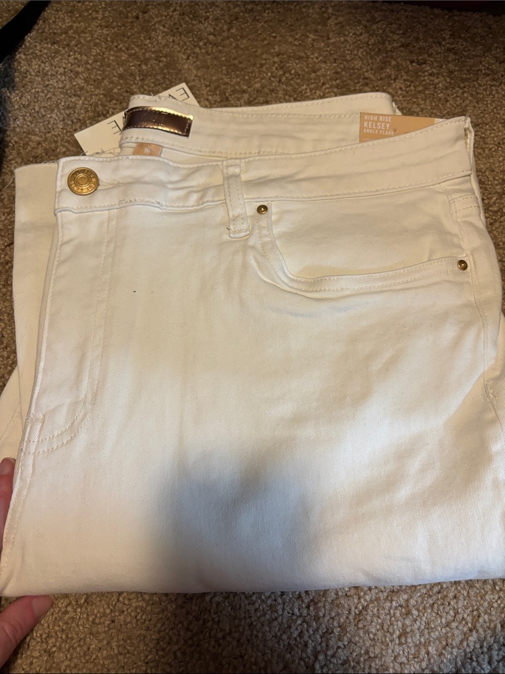 Kut from the Kloth Kelsey Ankle Crop Jeans in White